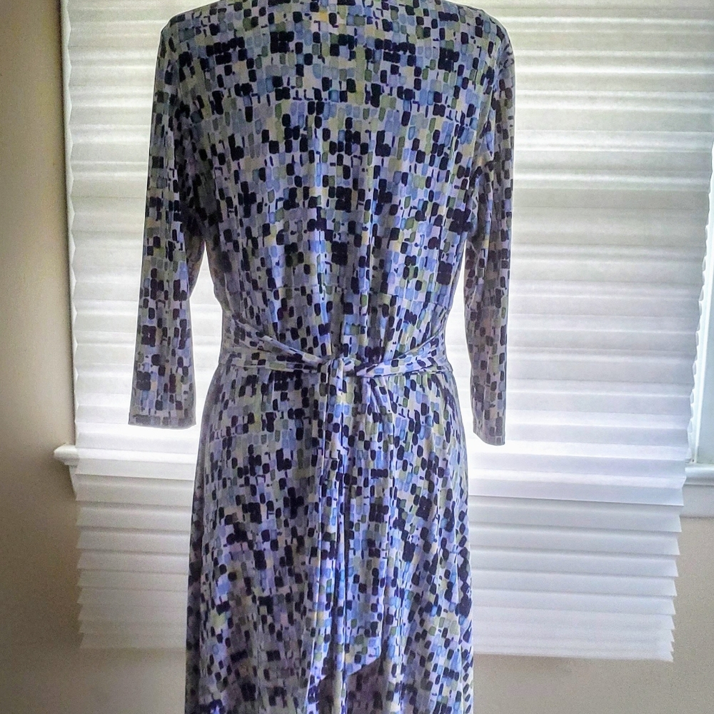 Dress - Picture 5 of 8